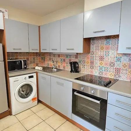 Charming Newly Renovated 2 Bed With Free Parking 公寓 戈尔韦