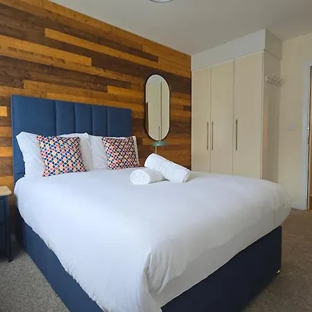 Apartment Charming Newly Renovated 2 Bed With Free Parking