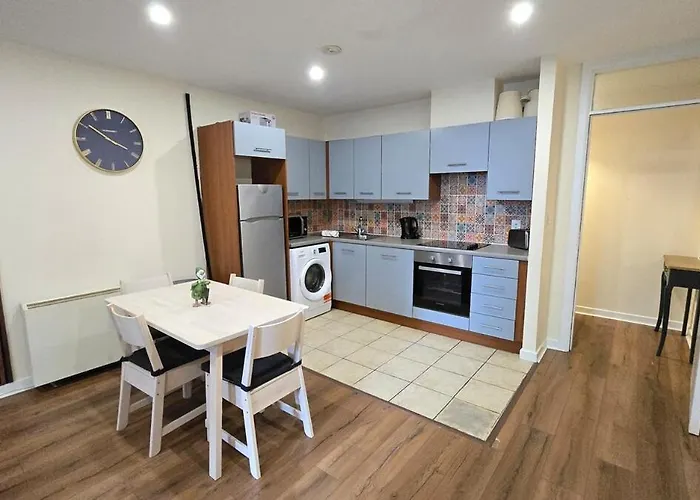 Apartament Charming Newly Renovated 2 Bed With Free Parking *