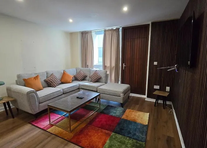 Charming Newly Renovated 2 Bed With Free Parking Galway