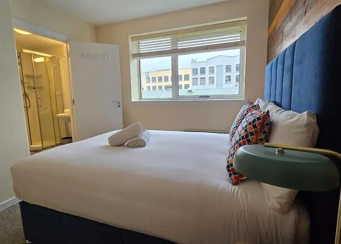 Charming Newly Renovated 2 Bed With Free Parking Galway