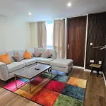 Charming Newly Renovated 2 Bed With Free Parking 戈尔韦